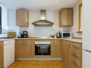 Kuchnia lub aneks kuchenny w obiekcie Apartment in Mijas Costa with garage