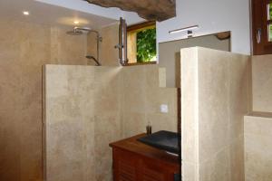 Vannituba majutusasutuses Country House in Normandy near Étretat +13 fotot