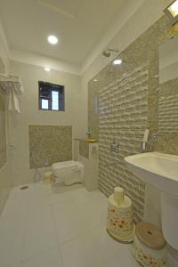 Bilik mandi di Hotel JP International +35 gambar