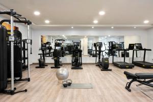 Posilňovňa alebo fitness centrum v ubytovaní Gran Melia Palacio de Isora Resort & Spa
