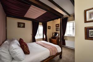 The Bear Inn