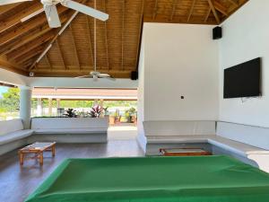 Foto de la galería de New luxurious retreat near Ocho Rios en Richmond