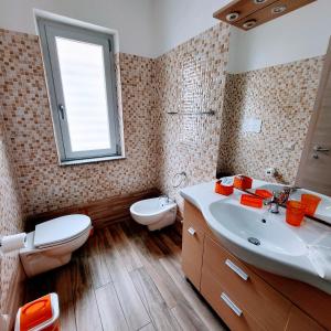A bathroom at B&B da AnnaMaria