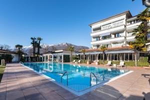 Bazén v ubytování Delta Resort Apartments nebo v jeho okolí