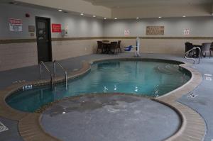 Bazén v ubytování La Quinta by Wyndham Tyler South nebo v jeho okolí