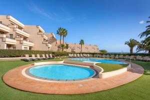 Bazén v ubytování Barceló Lanzarote Royal Level nebo v jeho okolí