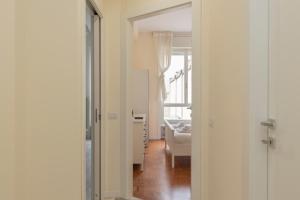 Fotografia z galérie ubytovania JOIVY Modern 2bed flat with balcony, 250m from M5 Foppa and M2 Sant'Agostino v Miláne