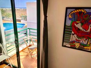 Ein Balkon oder eine Terrasse in der Unterkunft Alegranza, apartamento de 3 habitaciones en Lanzarote