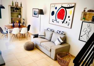 Ein Sitzbereich in der Unterkunft Alegranza, apartamento de 3 habitaciones en Lanzarote