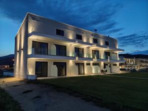 Budova, v ktorej sa apartmánový hotel nachádza