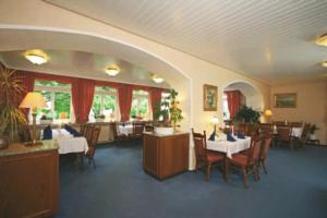 Restorāns vai citas vietas, kur ieturēt maltīti, naktsmītnē Hotel Villa Luise