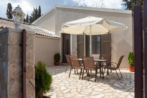 Patio alebo iná vonkajšia časť ubytovania Village Loft House