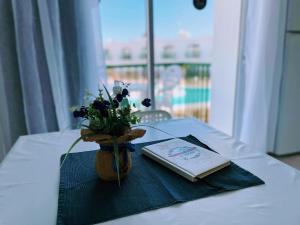Basen w obiekcie Sinfonia Corralejo iRent Fuerteventura lub w pobliżu