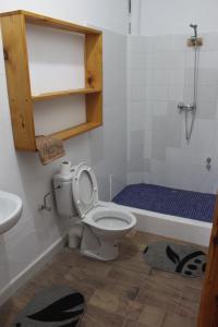 Phòng tắm tại Taghazout Hill Retreat
