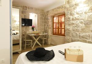 Televízia a/alebo spoločenská miestnosť v ubytovaní Dubrovnik Throne Suite III.