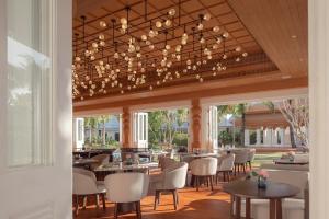 Restaurace v ubytování The Pe La Resort, Phuket - SHA Extra Plus