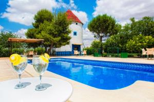 Bazén v ubytovaní Hotel Bodega La Venta alebo v jeho blízkosti