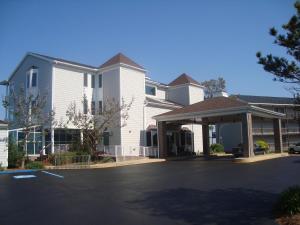 Budova, kde se motel nachází + 18 fotografií
