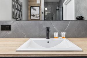 Zdjęcie z galerii obiektu Apart Park - Stylowe Studio 3 min od PLAŻY by Noclegi Renters w Świnoujściu