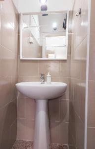 Koupelna v ubytování camera colombo 12 Genova Rooms