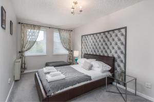 Gallery image of NEWLY RENOVATED, Chestnut Court, 2-Bedroom Apts, Private Parking, Fast Wi-Fi in Leamington Spa