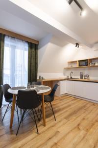 Kuchyňa alebo kuchynka v ubytovaní Apartament Koko Białka Tatrzańska