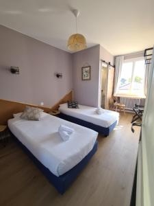 Gallery image of Hotel Les Vieux Acacias in Queyrac