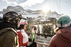 Επισκέπτες που μένουν στο Hotel Dosses