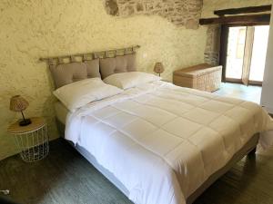 Fotografie z fotogalerie ubytování Bedousses v destinaci Aujac + 9 fotografií