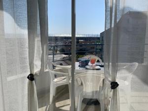 Appartement vue sur mer的阳台或露台