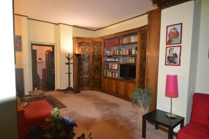 A television and/or entertainment centre at Castello 5888 C, Santa Marina, Calle Marcello, LOFT