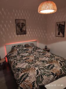 Llit o llits en una habitació de Les Tamaris