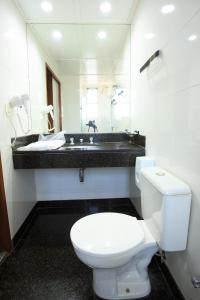 Um banheiro em Savassi Hotel