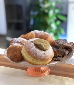 Jedlo v ubytovaní bed & breakfast alebo blízkom okolí