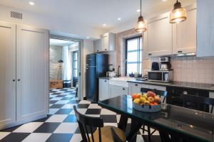 
Η κουζίνα ή μικρή κουζίνα στο Polismata - Private Residences
