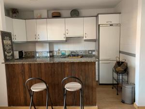 Kuchyňa alebo kuchynka v ubytovaní Apartamento Residencial Al Andalus 117, La Barrosa, Chiclana, Incluye parking a unos metros del mar
