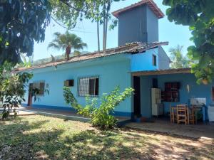 vista sulla casa dal cortile di Casa a 130 metros da praia de Boiçucanga a São Sebastião