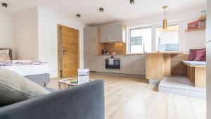 Dapur atau dapur kecil di StuWip alps Appartements Adlerhorst