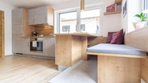 Dapur atau dapur kecil di StuWip alps Appartements Adlerhorst