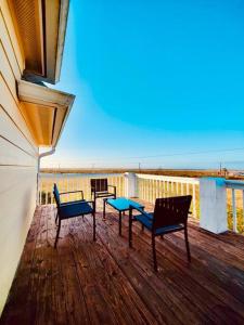 Balkon oz. terasa v nastanitvi Sunny Delight - Sleeps 10 - Generous Space!