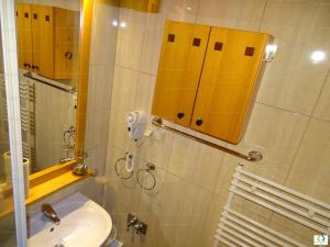 Kúpeľňa v ubytovaní Best Golf-Birdland Apartman