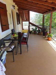 Balkón nebo terasa v ubytování Apartmani Corleone