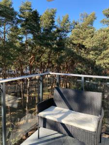 Imagen de la galería de Family & Business Sauna Apartments No17 Leśny nad Zalewem Cedzyna Unikat -3 Bedroom with Private Sauna, Bath with Hydromassage, Terrace, Garage, Catering Options, en Kielce