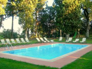 Bazén v ubytovaní Holiday Home Tuscany with Pool alebo v jeho blízkosti