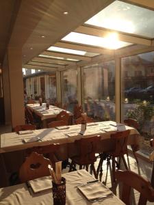 Restaurant o un lloc per menjar a Via Fantoni 4