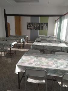 Restoran või mõni muu söögikoht majutusasutuses Hotel Sklárna Harrachov