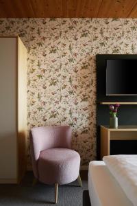 TV a/nebo společenská místnost v ubytování Seehörnle Bio Hotel & Gasthaus