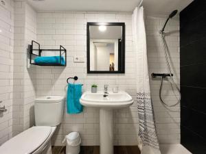 Koupelna v ubytování Casita con encanto a 200m de la playa + 30 fotografií