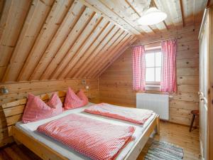 Gallery image of Chalet Steiners Blockhütte - STS220 by Interhome in Stein an der Enns