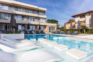 Swimming pool sa o malapit sa Selena Beach Family Hotel - All Inclusive Light